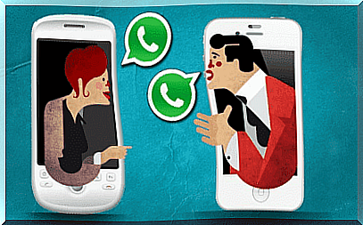 Whatsapp and couples: relationships at the blue double check
